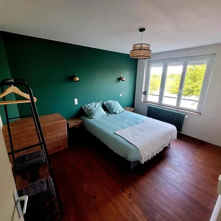Charmante Maison En Bord De Vire A *